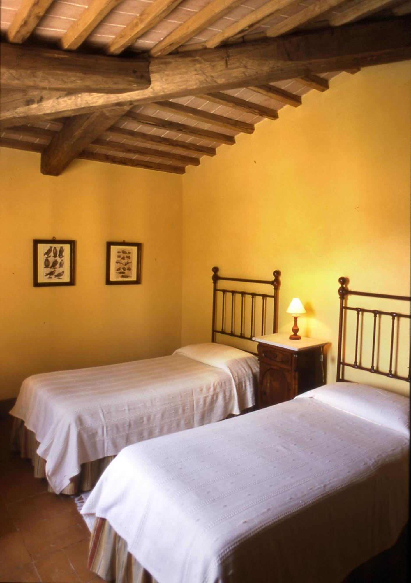 Agriturismo Fattoria Santa Vittoria Pozzo  Buitenkant foto