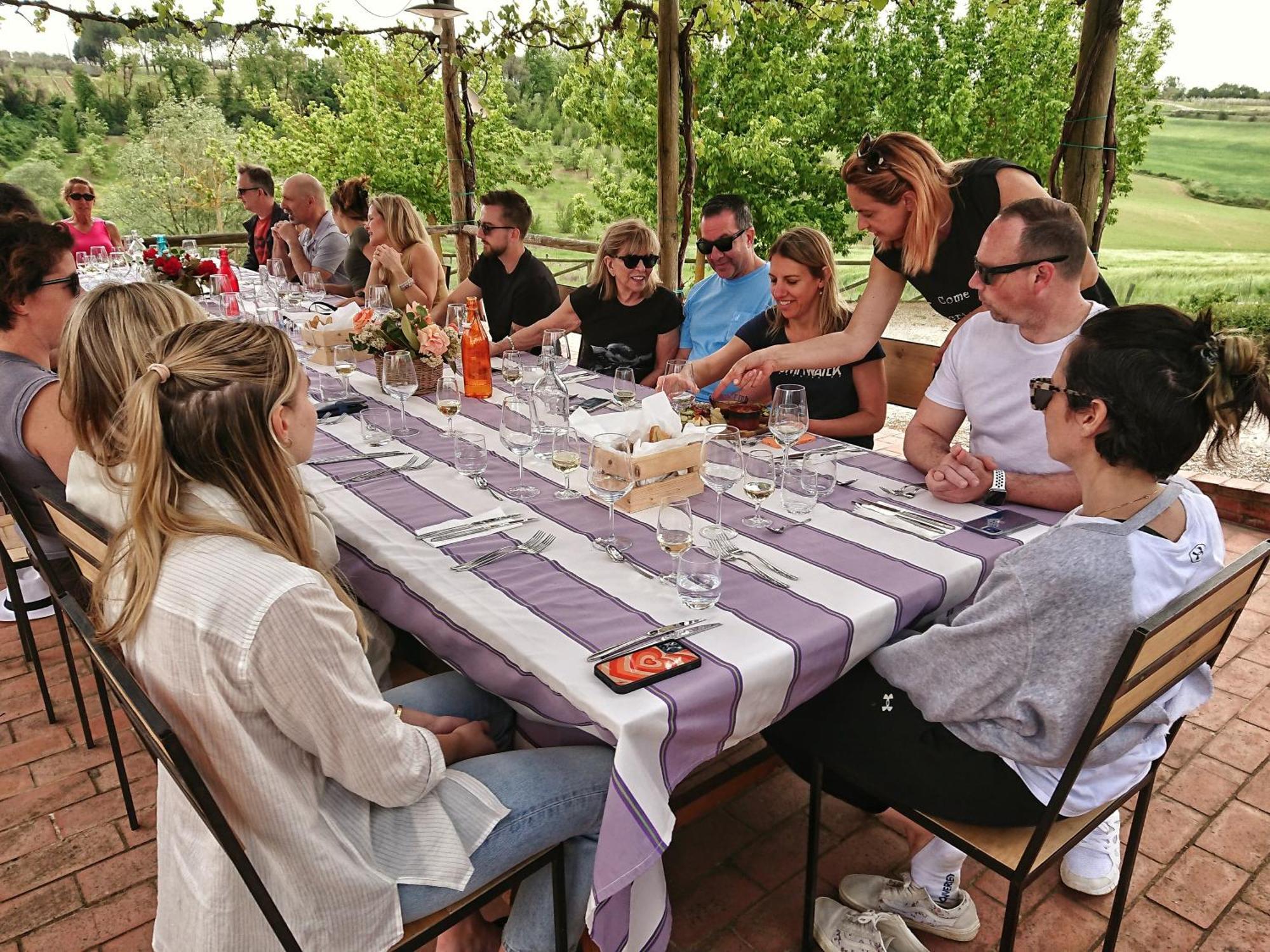 Agriturismo Fattoria Santa Vittoria Pozzo  Buitenkant foto