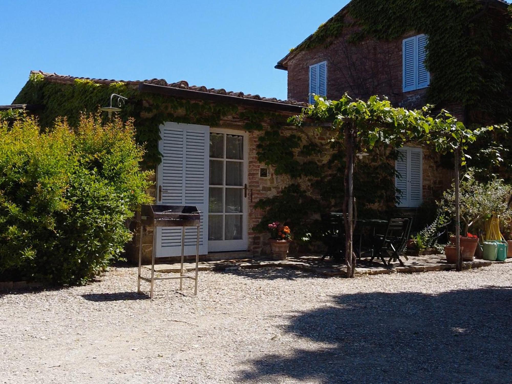 Agriturismo Fattoria Santa Vittoria Pozzo  Buitenkant foto
